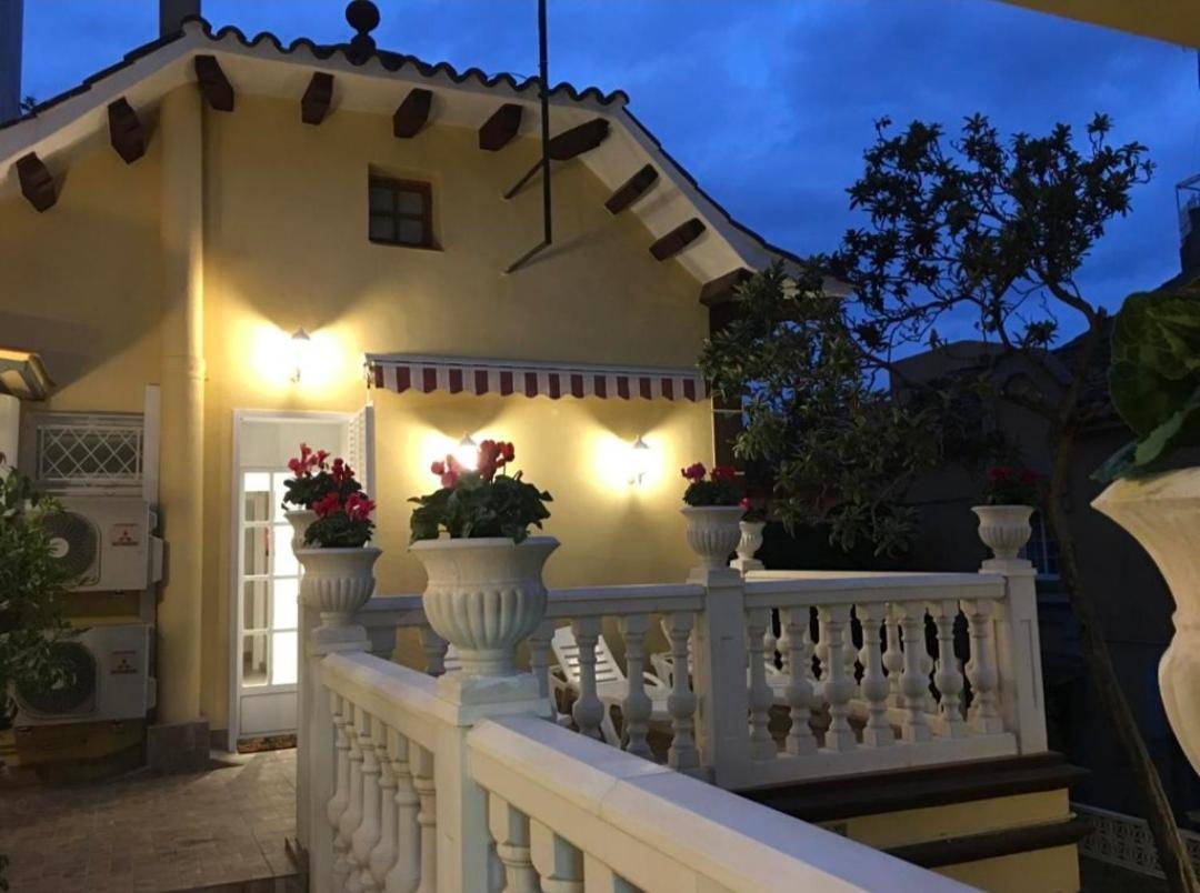 Casa Flores Del Mediterraneo بادالونا المظهر الخارجي الصورة